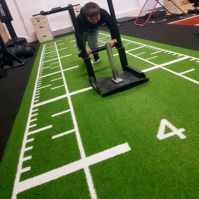 15mm Fitness Flooring Gym Τεχνητό γρασίδι για γυμναστήριο Καφέ μέγεθος 3/16 ιντσών ανθεκτικό