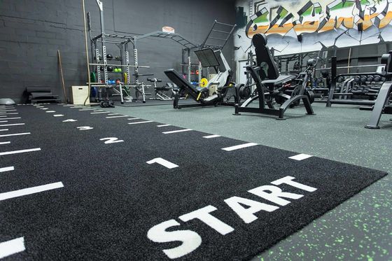 Dorelom Fitness Γκαζόν χαλί δαπέδα μαύρο μπλε ουράνιο τόξο συνθετικό ψεύτικο γκαζόν γυμναστήριο τεχνητό γρασίδι για γυμναστική